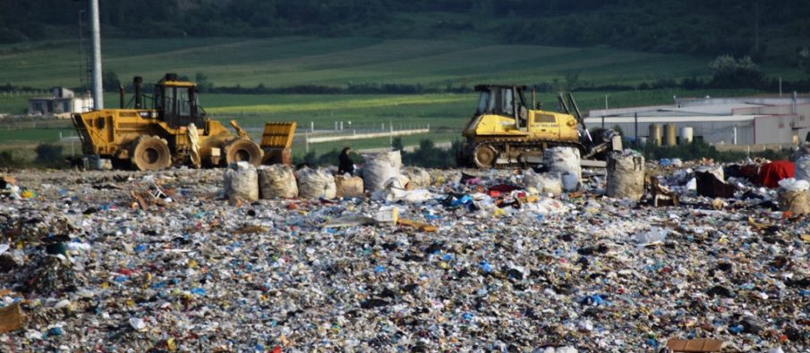 Shqiperia, nder vendet me nivelin me te larte te mbetjeve plastike ne Europe